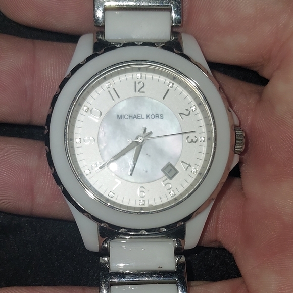 MICHAEL Michael Kors Silver and White Watch - Picture 3 of 6